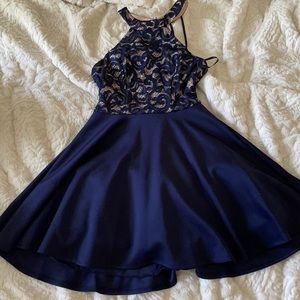 size 9/10, comfortable, worn once